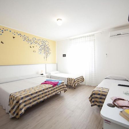 Hotel Thomas Marina di Campo Bagian luar foto