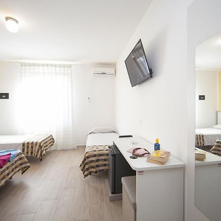 Hotel Thomas Marina di Campo Bagian luar foto