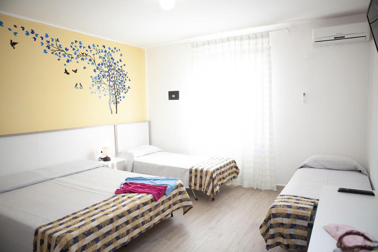 Hotel Thomas Marina di Campo Bagian luar foto